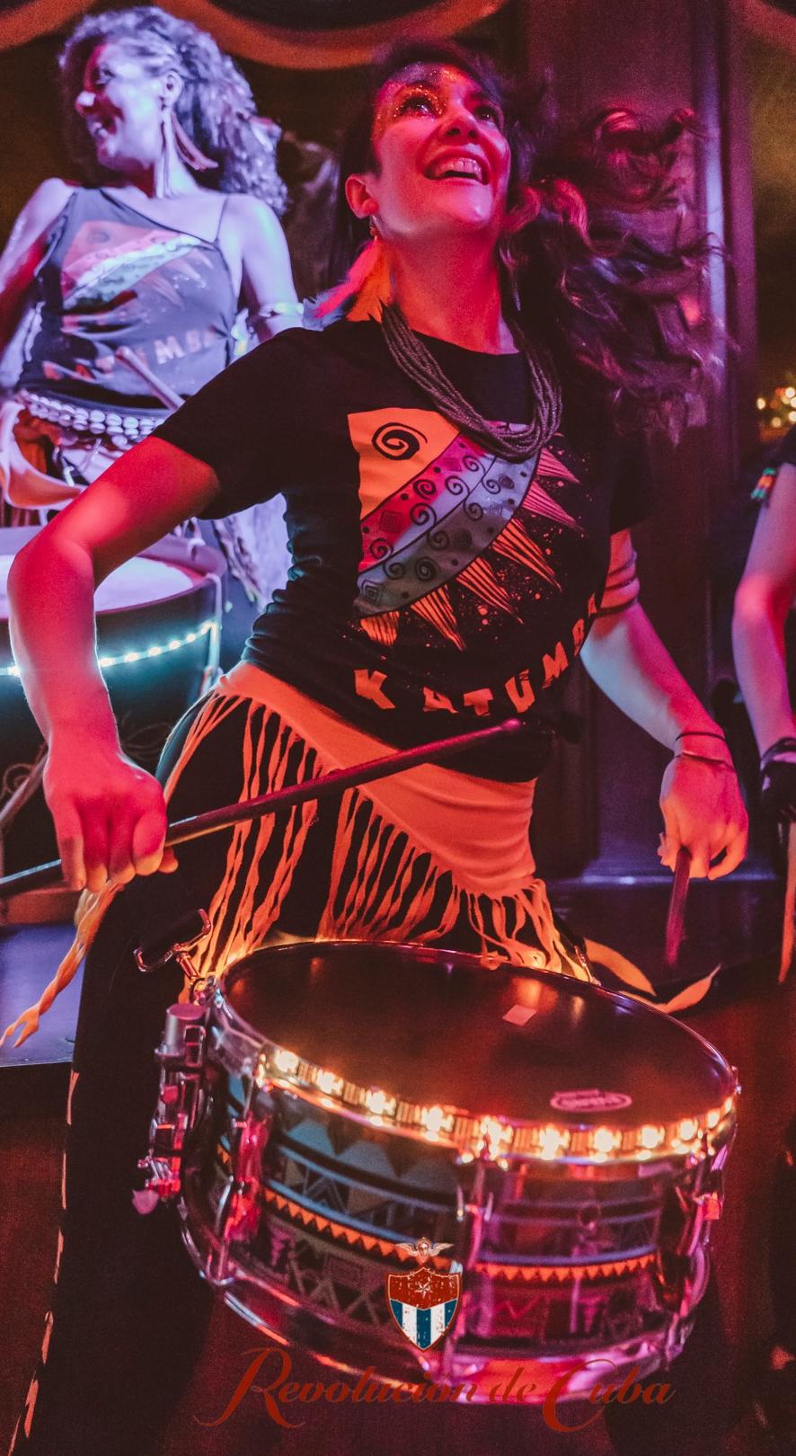 girl drummer